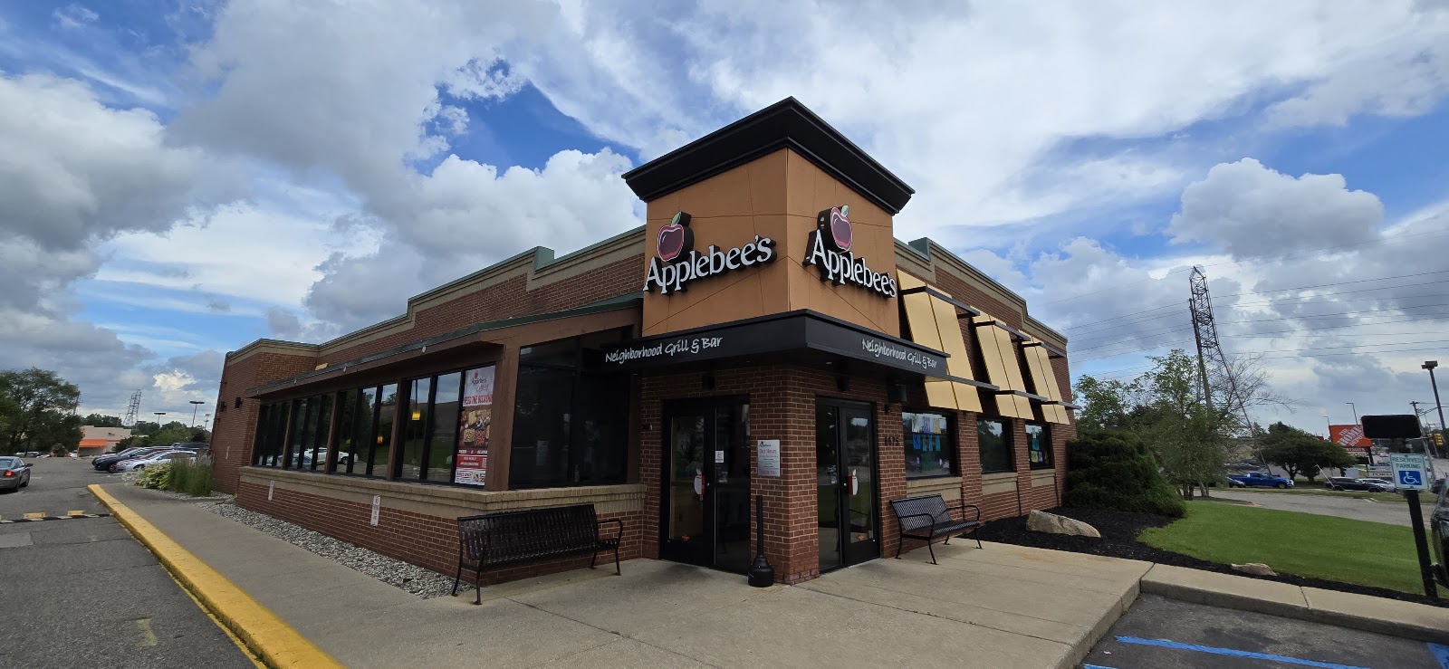 Applebee's Grill + Bar in East Lansing