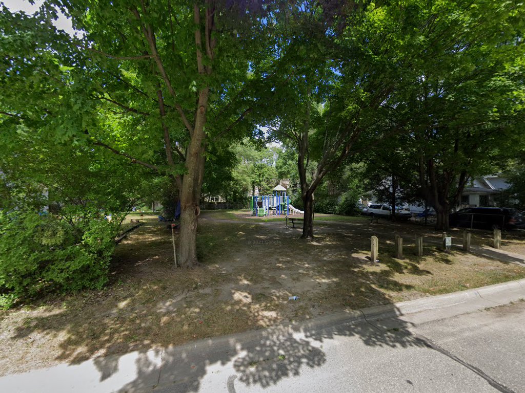 Wolf Court Park — photo